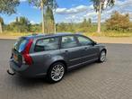 Volvo V50 2.4 Momentum automaat,zeer netjes, 700 kg, 2435 cc, Zilver of Grijs, 1500 kg