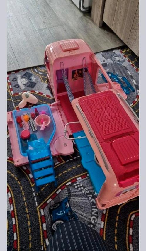 Grote Barbie Camper
op reis met Barbie en haar vrienden, Kinderen en Baby's, Speelgoed | Babyspeelgoed, Gebruikt, Overige typen