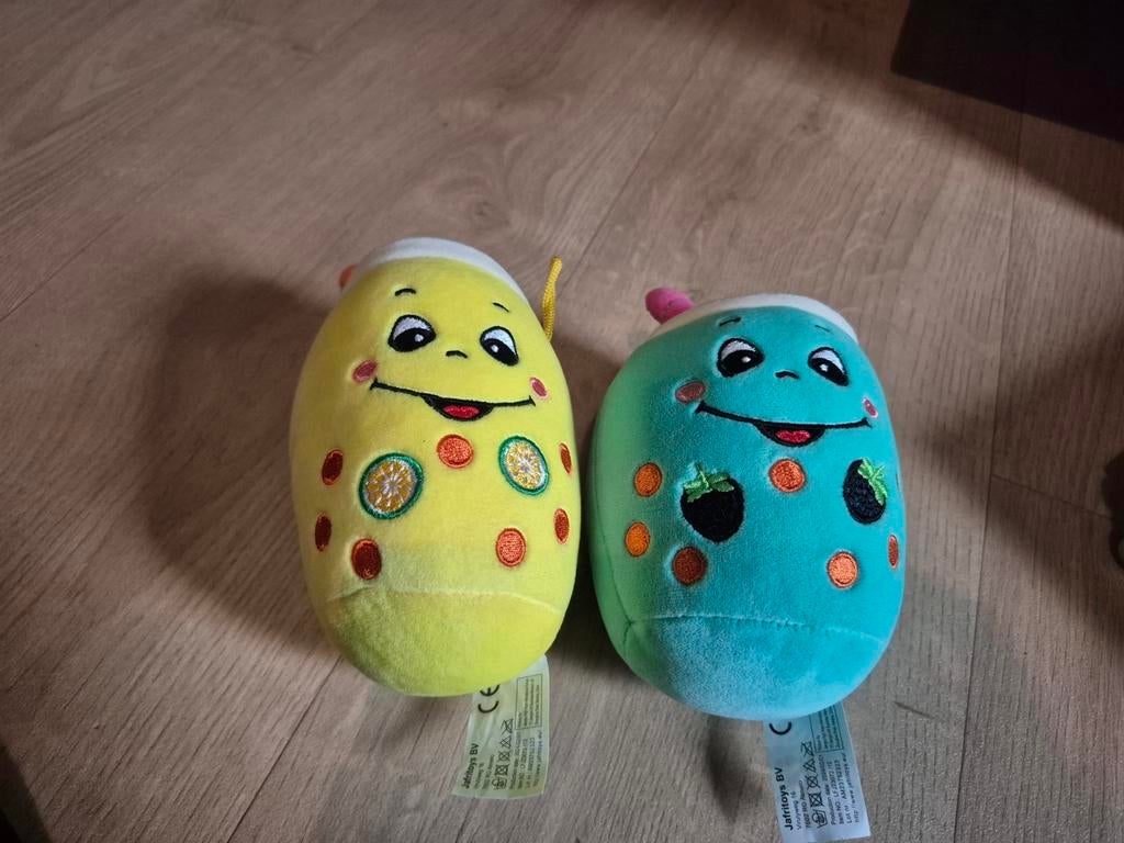 2 bubble tea knuffels bobba tea blauw en geel, Ophalen of Verzenden, Zo goed als nieuw, Overige typen