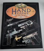 Te koop mooi boek Handguns, Verzamelen, Ophalen of Verzenden, Zo goed als nieuw