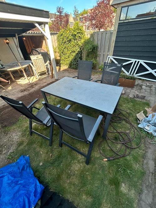 Tuintafel met 4 stoelen, Tuin en Terras, Tuinsets en Loungesets, Gebruikt, Tuinset, Kunststof, 4 zitplaatsen, Eettafel, Stoel