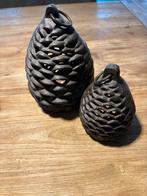 Set van 2 gietijzeren kandelaars in dennenappelvorm, Bruin, Ophalen of Verzenden, Zo goed als nieuw, Metaal