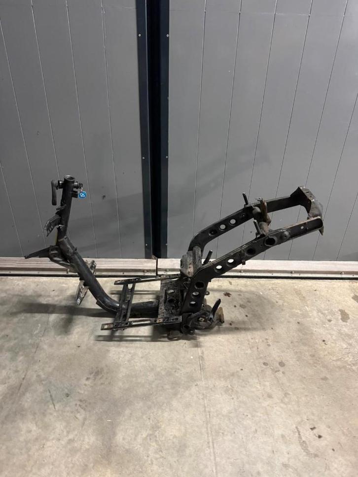 piaggio typhoon 125 frame, Fietsen en Brommers, Scooters | Piaggio, Zo goed als nieuw, Overige modellen, Maximaal 45 km/u, Tweetakt