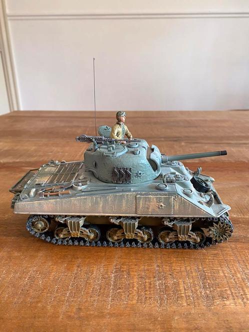 Forces of Valor Unimax US M4A3 Sherman tank 1944, Hobby en Vrije tijd, Modelbouw | Auto's en Voertuigen, Gebruikt, Tank, 1:32 tot 1:50