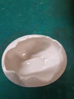 bloempot gebroken ei, Ophalen of Verzenden, 'T Olde Gre-j, Info@toldegrej.nl, Endepoelstraat 20f Didam