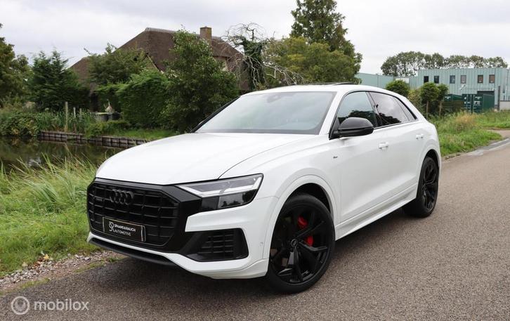 Audi Q8 55 TFSI e Quattro S-Line / Pano / Navi / 22inch, Auto's, Audi, Bedrijf, Te koop, Q8, 4x4, ABS, Achteruitrijcamera, Airbags