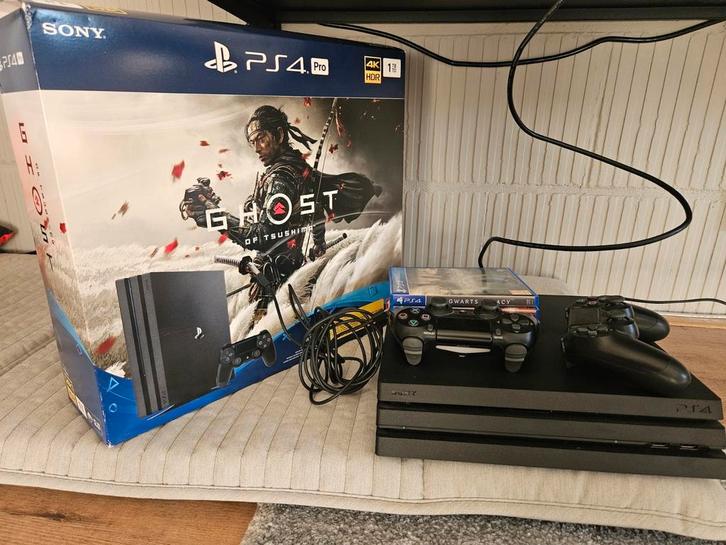 PS4 Pro 1TB met doos, 2 controllers, 3 games, Spelcomputers en Games, Spelcomputers | Sony PlayStation 3, Zo goed als nieuw, Phat