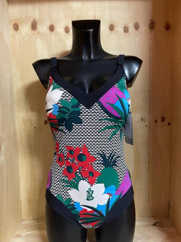 Rosa faia badpak maat 38e en 44e mabela met v hals, Kleding | Dames, Badmode en Zwemkleding, Nieuw, Badpak, Overige kleuren, Verzenden