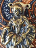 Mooie antieke deurklopper uit Engeland met een vrouw 9,5 cm., Ophalen of Verzenden, Koper