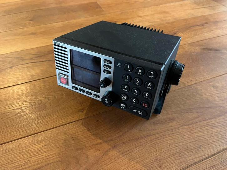 Sailor vhf RT5022, Watersport en Boten, Navigatiemiddelen en Scheepselektronica, Gebruikt, Communicatie, Ophalen of Verzenden