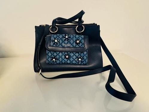 Guess donker blauwe schoudertas met bijpassende avondtas, Sieraden, Tassen en Uiterlijk, Tassen | Damestassen, Nieuw, Schoudertasje