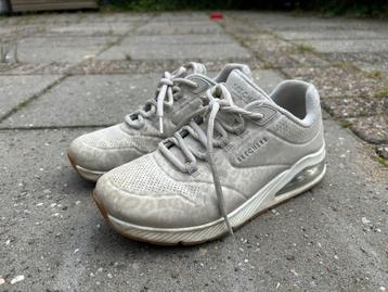 Skechers mt. 37 dames beschikbaar voor biedingen