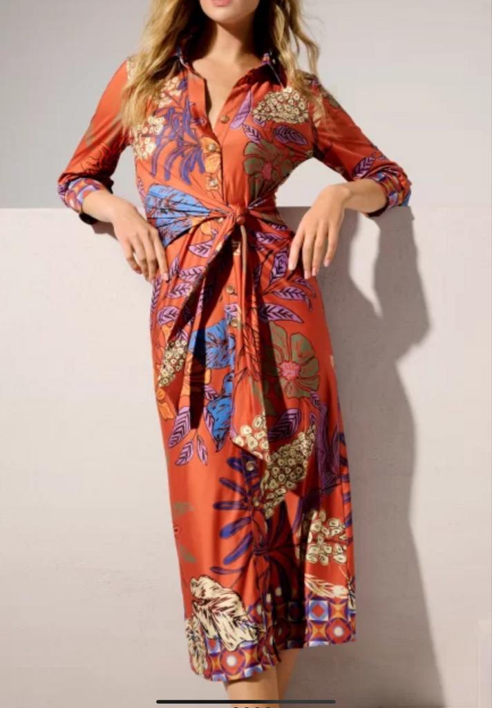 K design 38, Kleding | Dames, Jurken, Zo goed als nieuw, Maat 38/40 (M), Overige kleuren, Onder de knie, Verzenden
