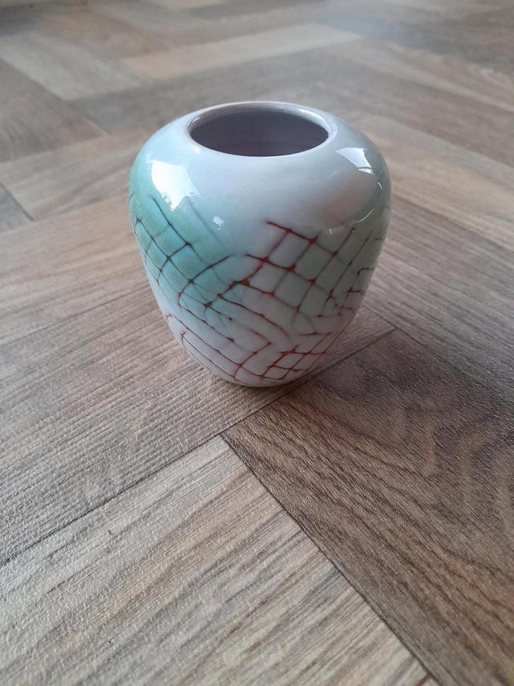 Vintage Gebr. Delfos visnetvaasje, Antiek en Kunst, Antiek | Keramiek en Aardewerk, Ophalen of Verzenden