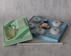 Twee boxen Acosy parfum en zeep + een flesje - vintage, Ophalen of Verzenden, Zo goed als nieuw, Parfumfles