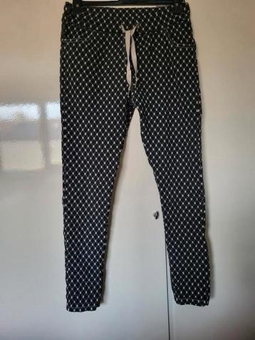 MADE IN ITALY BROEK  beschikbaar voor biedingen