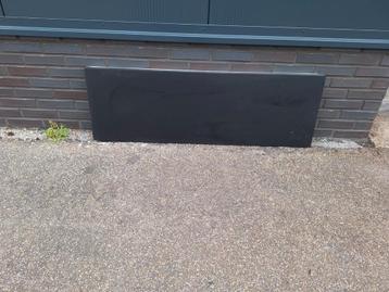 geïsoleerde kantplank 80mm dik 400mm hoog Kleur zwart  beschikbaar voor biedingen