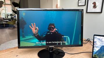 Samsung S24D300 24 inch full HD monitor beschikbaar voor biedingen