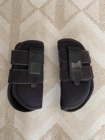Nieuwe Eskadron beenbeschermers Reflexx Mesh  beschikbaar voor biedingen