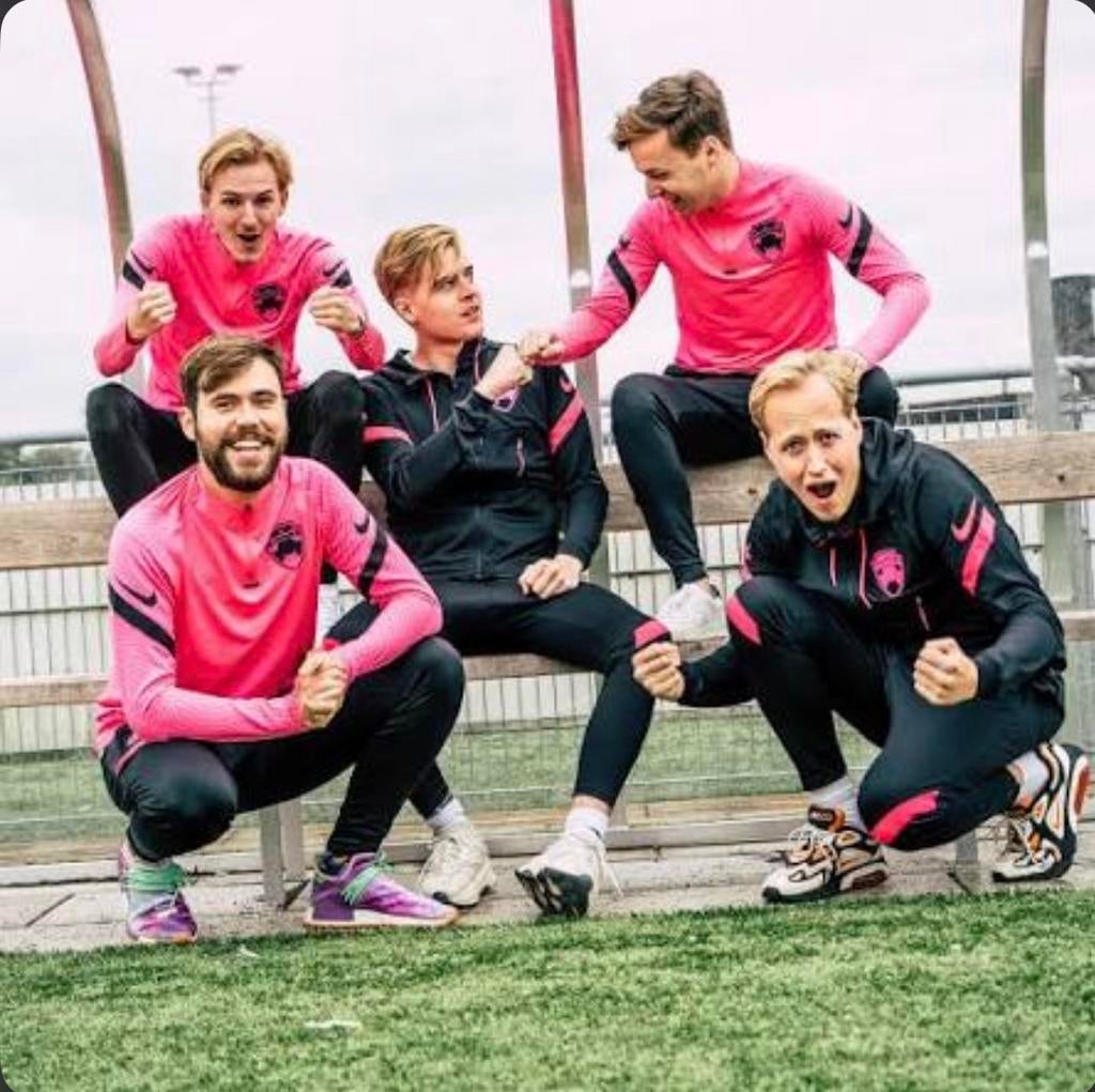 GEZOCHT; bankzitters x nike limited edition, Zwart, Overige typen, Nieuw, Ophalen of Verzenden