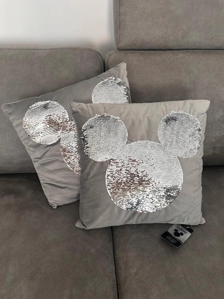 Mickey Mouse Kussen, Huis en Inrichting, Woonaccessoires | Kussens, Nieuw, Grijs, Vierkant, Ophalen of Verzenden