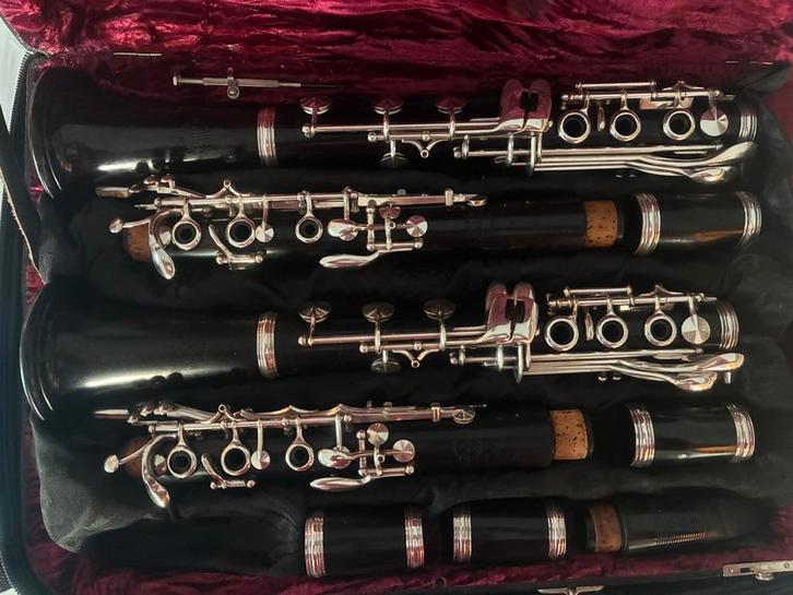 Wurlitzer klarinetten, set Bes & A, Muziek en Instrumenten, Blaasinstrumenten | Klarinetten, Gebruikt, Hout, Ophalen