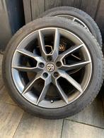Lichtmetalen velgen met Zomerbanden 225/45 R18, 18 inch, Gebruikt, Banden en Velgen, Ophalen of Verzenden