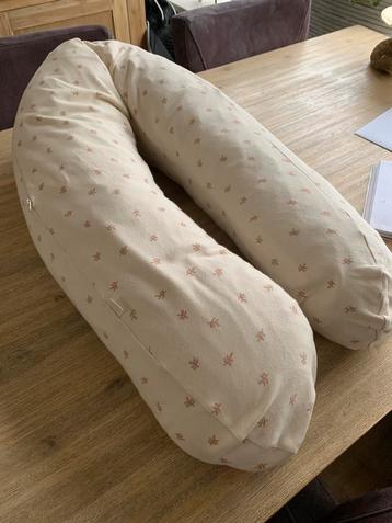 Voedingskussen beschikbaar voor biedingen