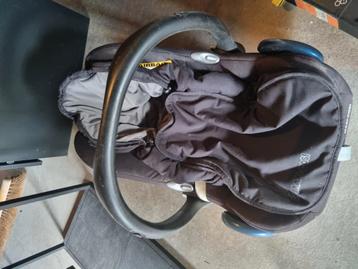 GRATIS Maxi cosi - voetenzak - verkleiner - zonnedoek  beschikbaar voor biedingen