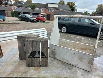 Houten bloembak, deco hout,vogel,gereedschapskist,planten beschikbaar voor biedingen