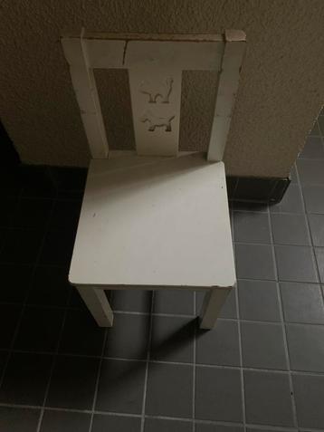 Witte Houten Kinderstoel met Kattenmotief beschikbaar voor biedingen