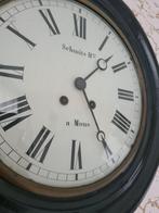1880-1900 Franse schoolklok Mons (Bergen) Schmits H-er, Huis en Inrichting, Ophalen of Verzenden, Gebruikt, Analoog, Wandklok