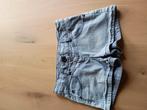 Nieuwstaat short mt 134, 's Oliver, Meisje, Zo goed als nieuw, Ophalen