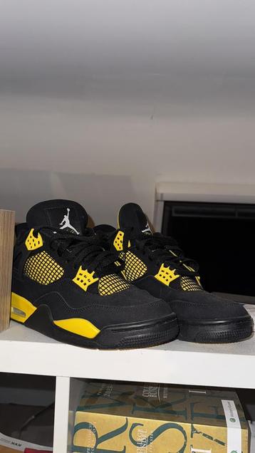 Jordan 4 | Retro Thunder 42,5 beschikbaar voor biedingen