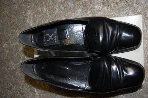 Donna Bindels zwarte instappers met lage hak maat 40, Kleding | Dames, Schoenen, Zo goed als nieuw, Schoenen met lage hakken, Zwart