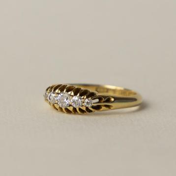  prachtige antieke (1907) 18 karaat gouden ring met diamante beschikbaar voor biedingen