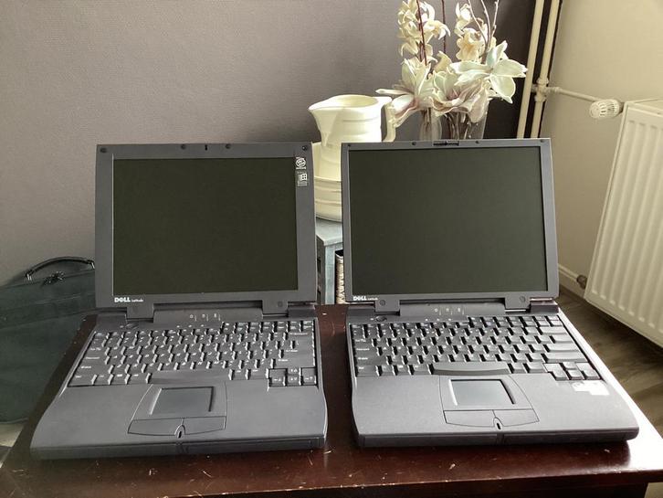 ️ Dell Duo Latitude CPI D233ST & A366XT + Mega Laptop Tas, Computers en Software, Vintage Computers, Ophalen