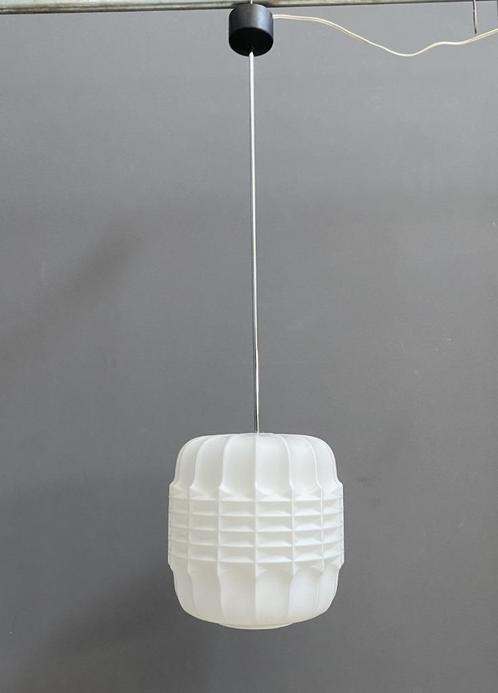 60 jaren Ivan Jakeš brutalist hang lamp opaline wit glas, Huis en Inrichting, Lampen | Hanglampen, Gebruikt, 75 cm of meer, Glas