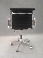 Vitra Aluminium stoel EA 117 bureaustoel van Charles & Ray E, Ophalen, Gebruikt, Zwart, Bureaustoel