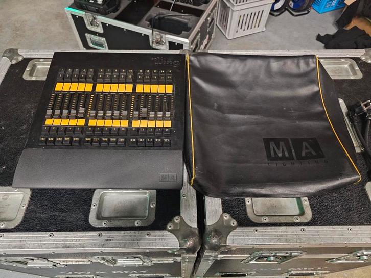 MA Lighting GrandMA2onPC Faderwing, Muziek en Instrumenten, Licht en Laser, Zo goed als nieuw, Licht, Geluidgestuurd, Kleur, Stroboscoopeffect