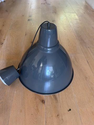 hanglamp beschikbaar voor biedingen