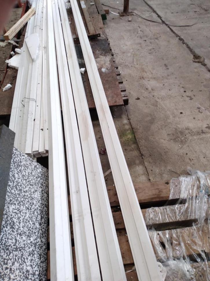 4x Kozijntussenprofiel Hardhout gegrond 6 meter, Tuin en Terras, Palen, Balken en Planken, Zo goed als nieuw, Overige typen, 250 cm of meer