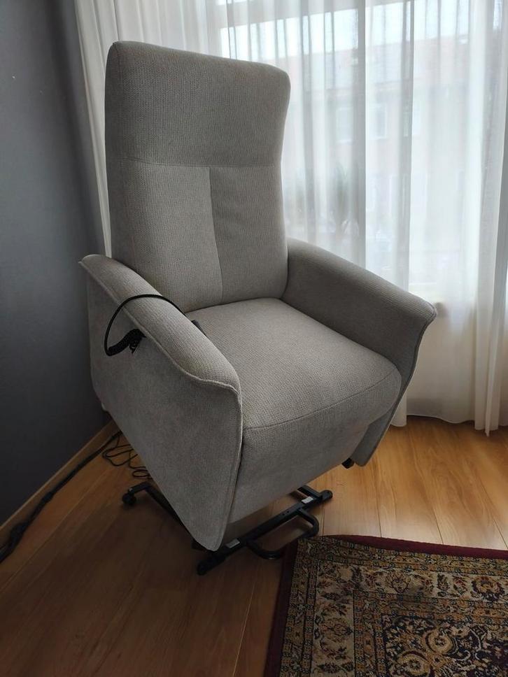 Sta-op fauteuil Linter. Uitvoering: Large., Huis en Inrichting, Fauteuils, Zo goed als nieuw, Kunststof, Stof, 50 tot 75 cm, Ophalen