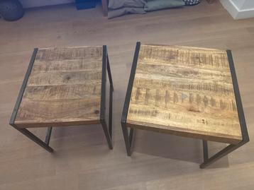 Set van 2 Bijzettafels Hout & Metaal beschikbaar voor biedingen