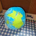 KLM vliegtuig knuffel en daarin de wereldbol knuffel, Ophalen of Verzenden
