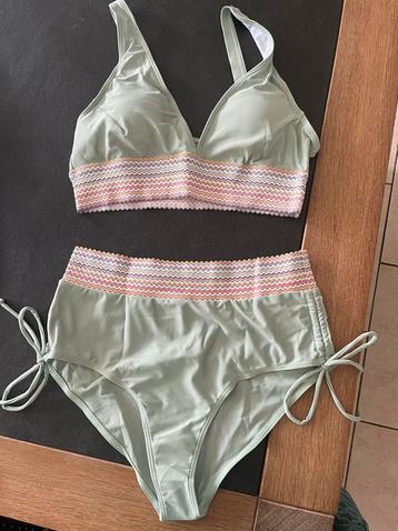 NIEUW Bikini zachtgroen met hoog broekje maat XL beschikbaar voor biedingen