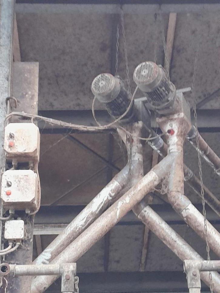 ️ Vijzel/spiraalbak en motor, Doe-het-zelf en Verbouw, Gereedschap | Machine-onderdelen en Toebehoren, Gebruikt, Ophalen