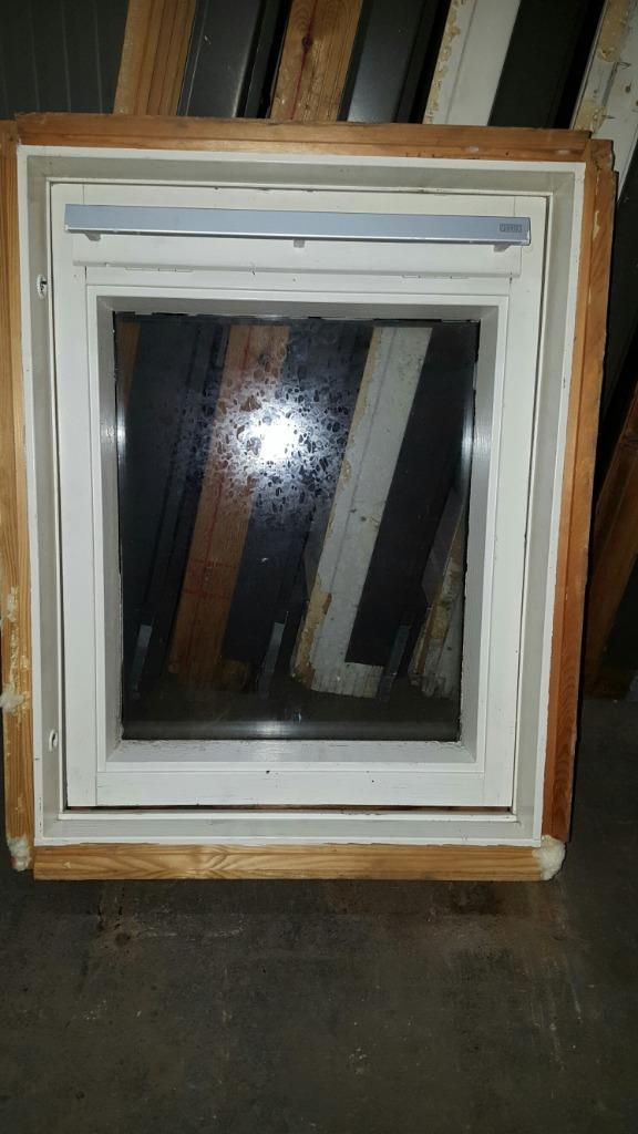 Dakraam Velux 55 x 78 cm (GGL 9 / 102/ C02) met gootstuk!!!, Doe-het-zelf en Verbouw, Glas en Ramen, Gebruikt, Dakraam, Minder dan 80 cm