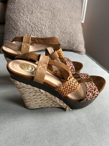 Nette hoge sandalen/espadrilles met sleehak, maat 37 beschikbaar voor biedingen