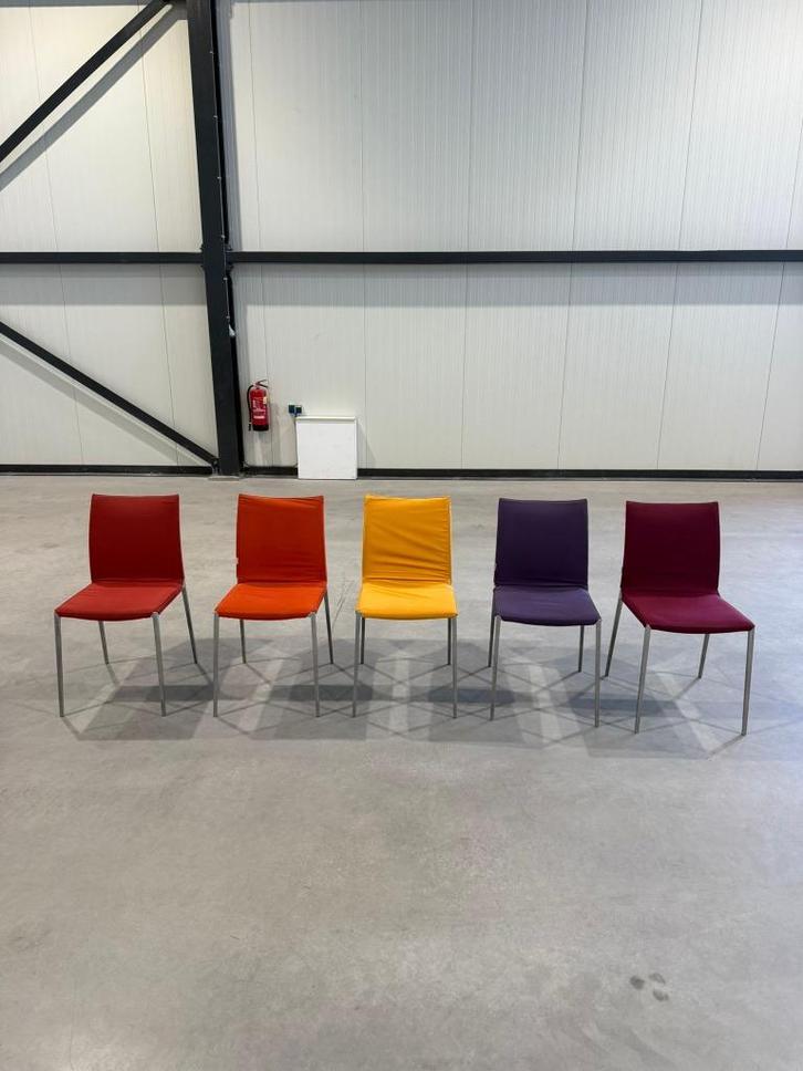 Zanotta Lia stoelen, Huis en Inrichting, Stoelen, Zo goed als nieuw, Vijf, Zes of meer stoelen, Stof, Overige kleuren, Ophalen
